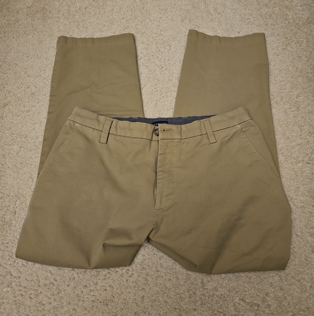 Dockers Khaki/Tan Classic Chino Pants | 32W × 27L | Classic Fit